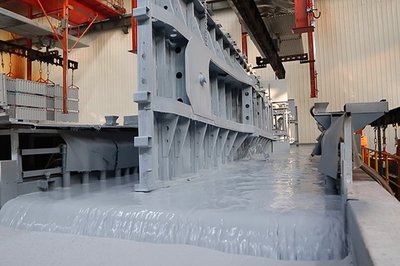 電泳漆+噴粉,保證掛車漆面用七年都不開裂